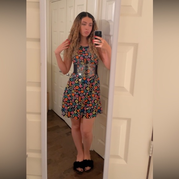 Colorful Patterned Sleeveless Flared Mini Dress - Picture 3 of 6